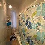 Casa Bianca Room 16